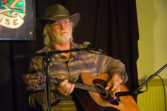 RG16-Bill Staines-SI-111916-005