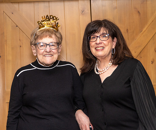 Phyllis-90th-BDay--111123-0214