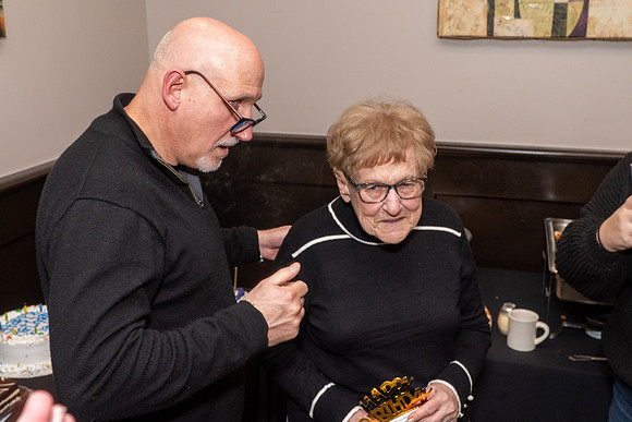 Phyllis-90th-BDay--111123-0162