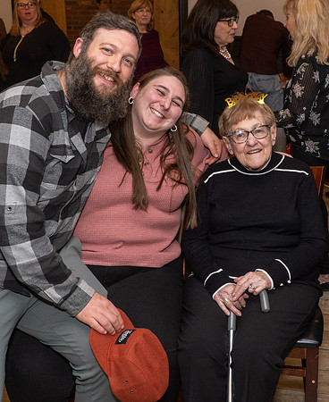 Phyllis-90th-BDay--111123-0149