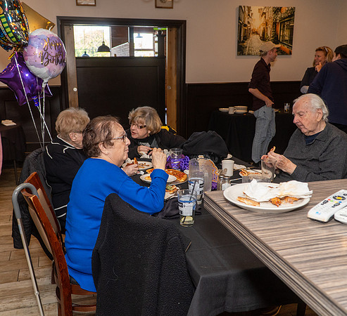 Phyllis-90th-BDay--111123-0087