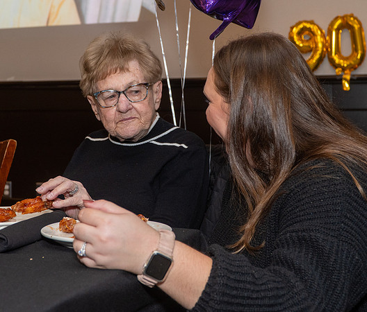 Phyllis-90th-BDay--111123-0059